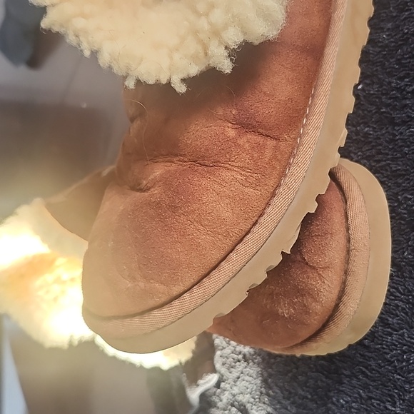 Ugg   short boats size 6 US - Picture 5 of 11